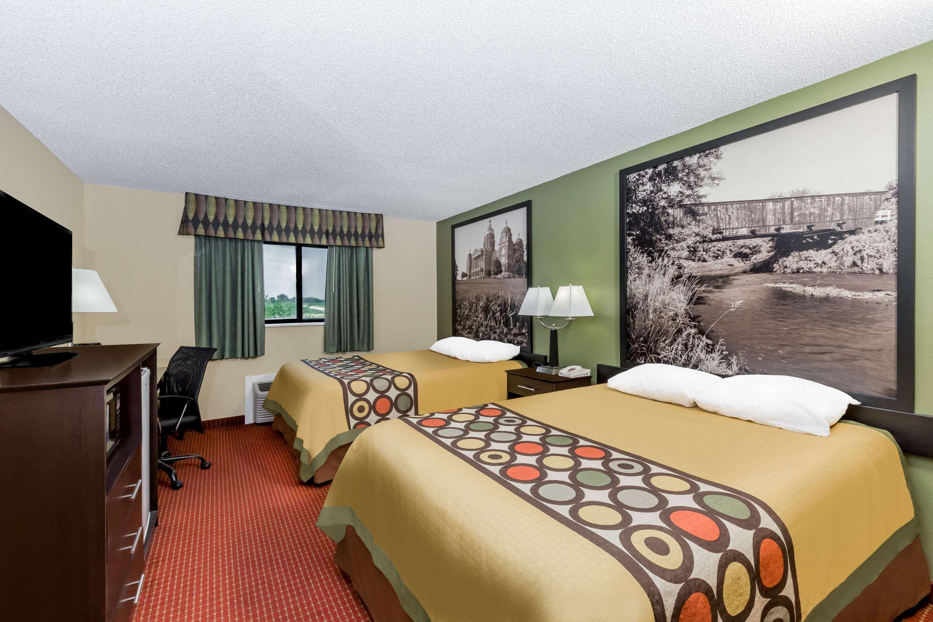 Super 8 By Wyndham Grinnell Ia Exterior foto